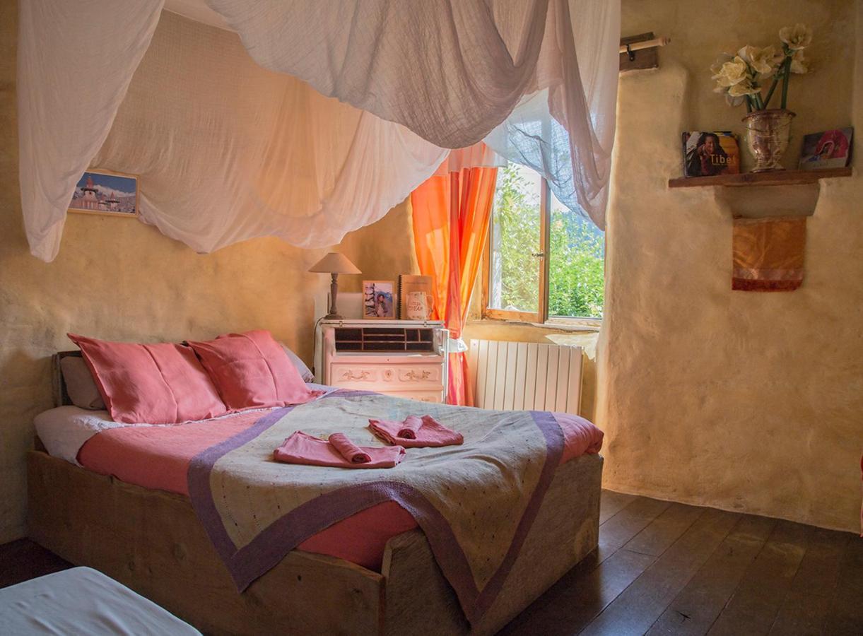Mas Nouveau Chambres D'Hotes Genolhac Exteriör bild